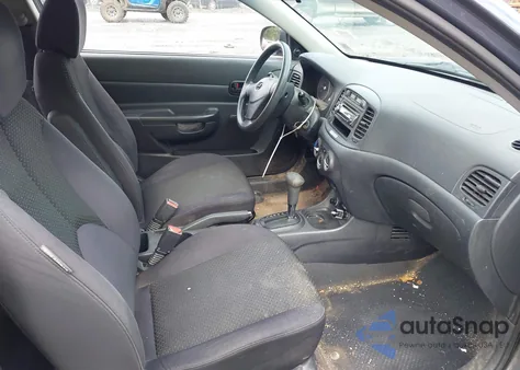 2010 Hyundai Accent Gs z USA, uszkodzony, nr VIN KMHCM3AC1AU149986